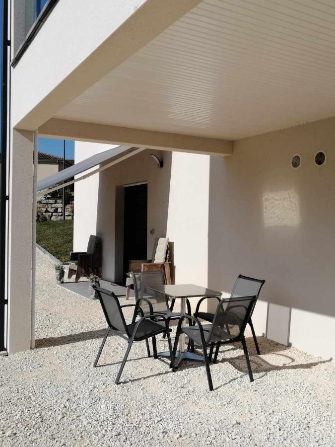 Studio24 Apartment *